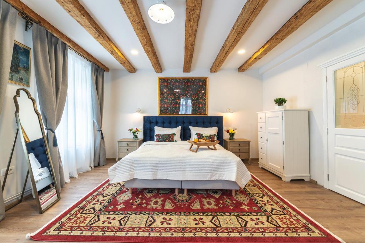 Nikolas Haus Μπρασόβ Εξωτερικό φωτογραφία