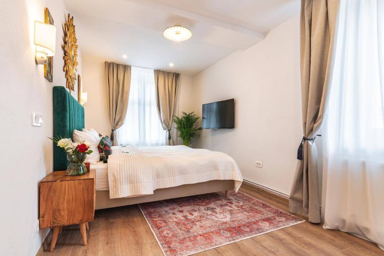Nikolas Haus Μπρασόβ Εξωτερικό φωτογραφία